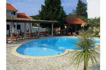 Šeiminis pensionas Kampor 3